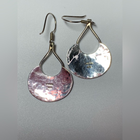 Vintage Mexico Hammered Sterling Silver Wide-Fan Shaped French Wire Earrings - Picture 11 of 12